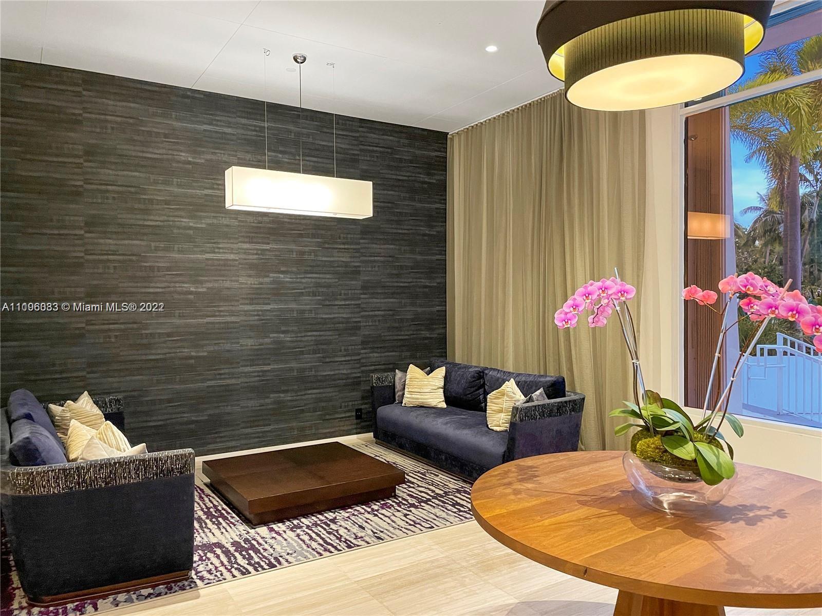 100 Bayview Dr Unit: 224