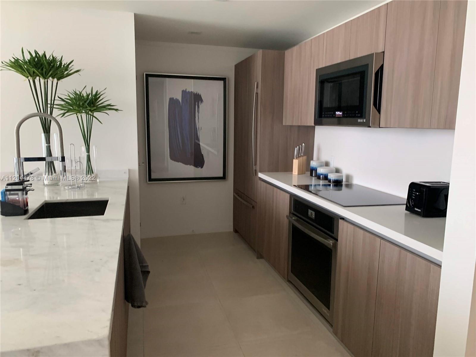 401 N Birch Rd Unit: 614