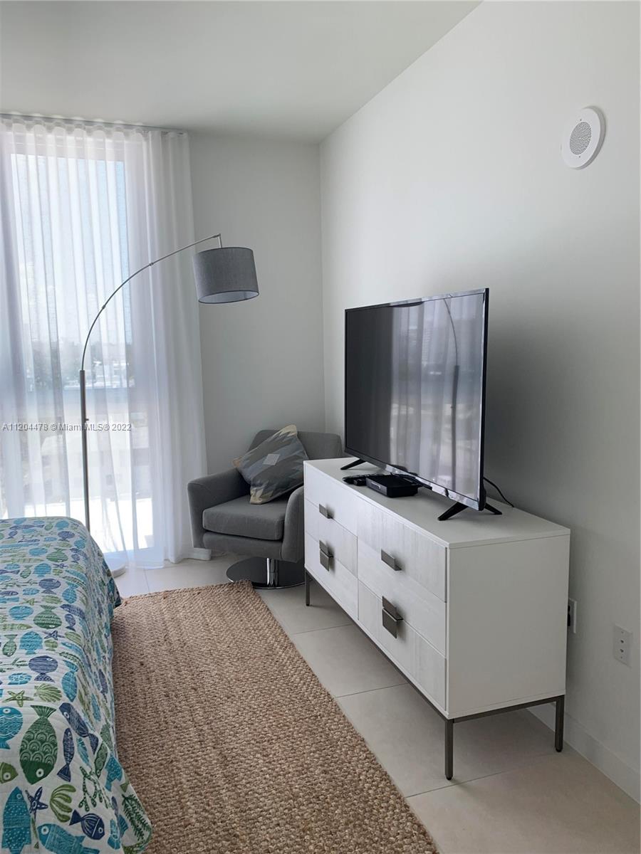 401 N Birch Rd Unit: 614