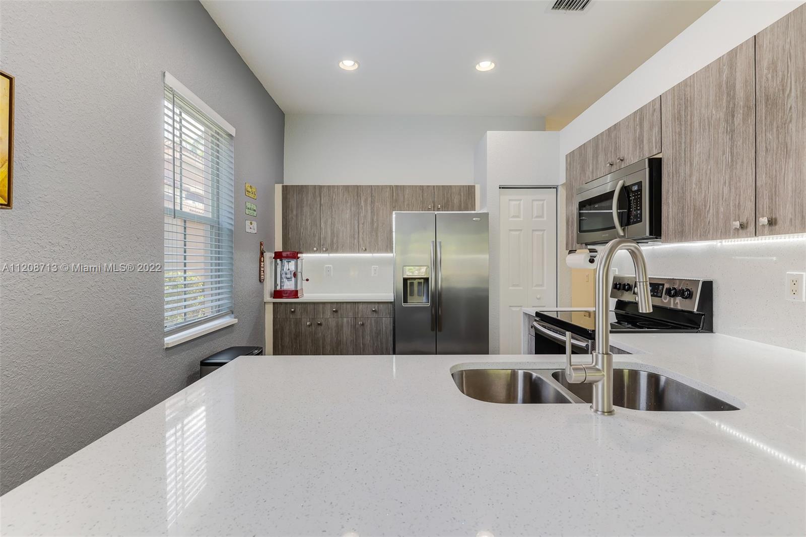 716 Conservation Dr