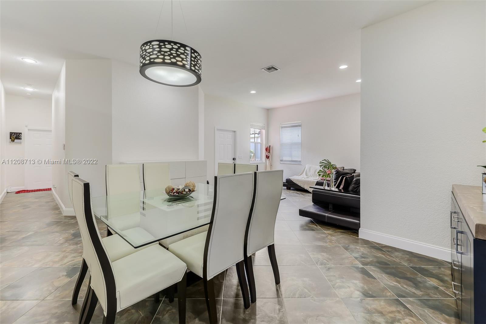 716 Conservation Dr