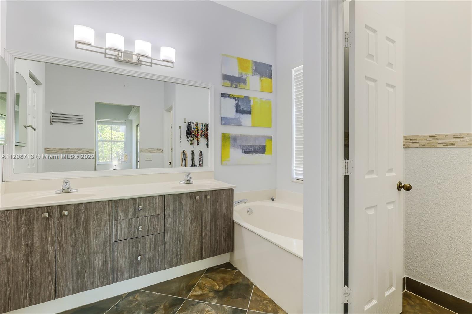 716 Conservation Dr