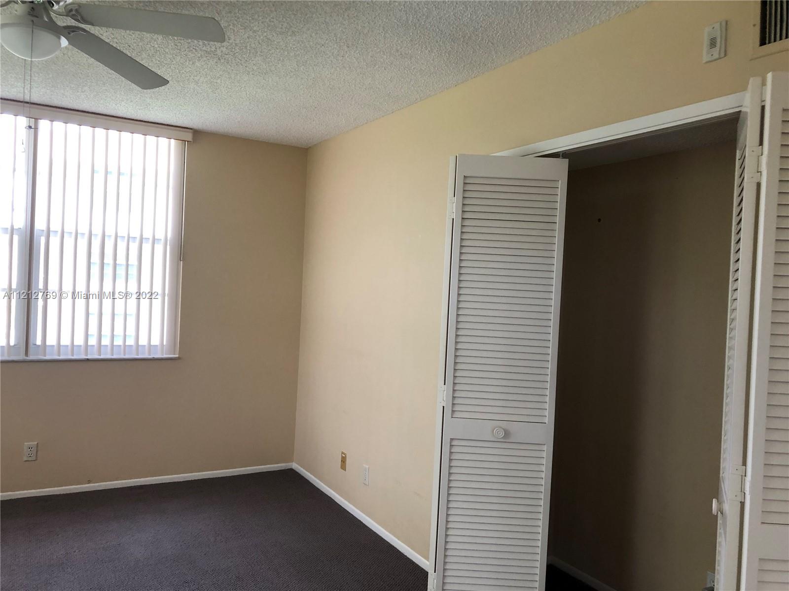 565 Oaks Ln Unit: 401