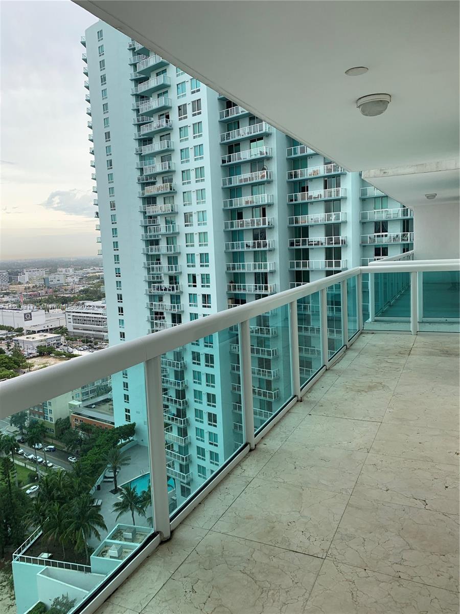 1800 N Bayshore Dr Unit: 2802