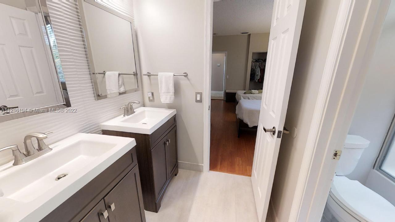 849 Crestview Cir