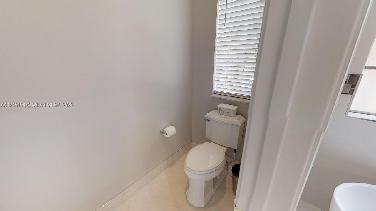 849 Crestview Cir