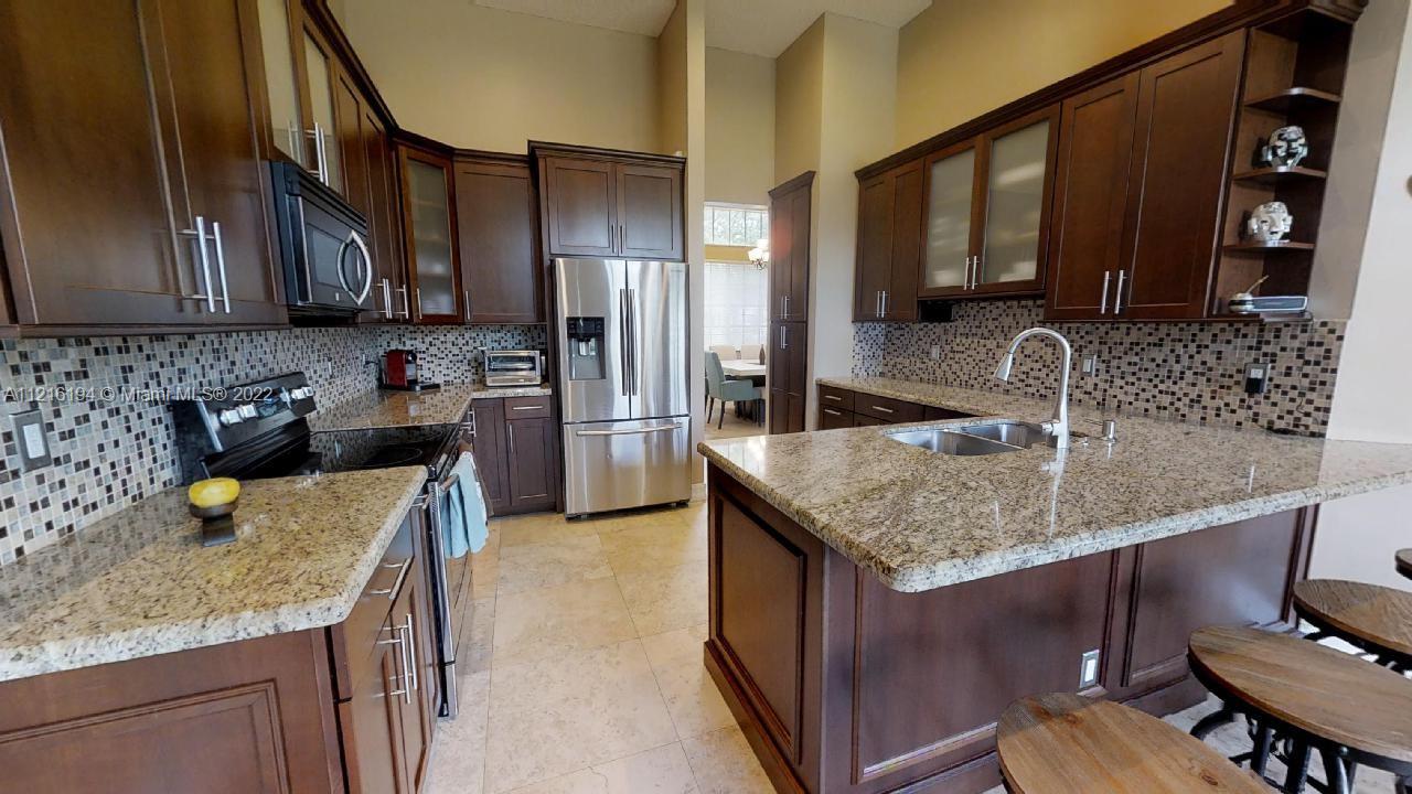 849 Crestview Cir