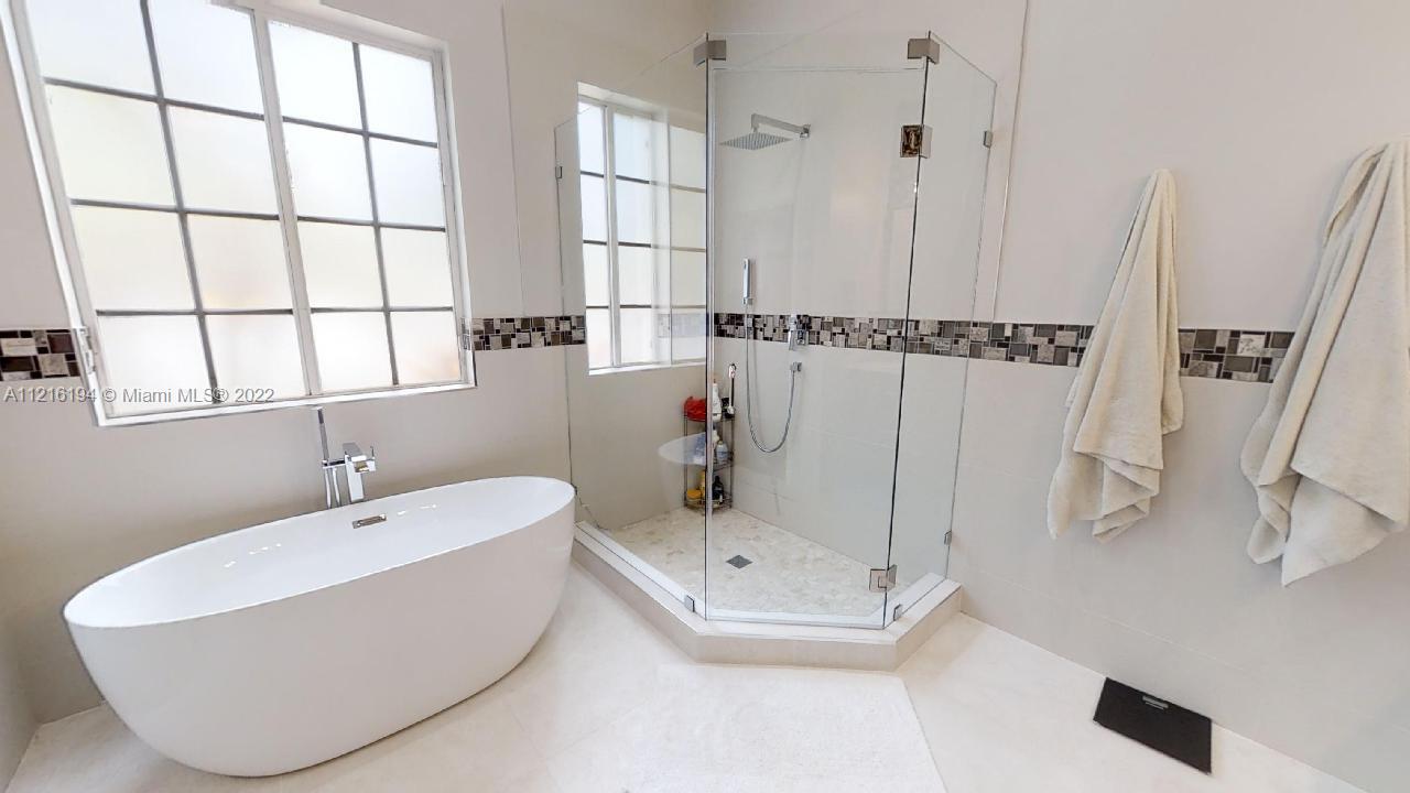 849 Crestview Cir