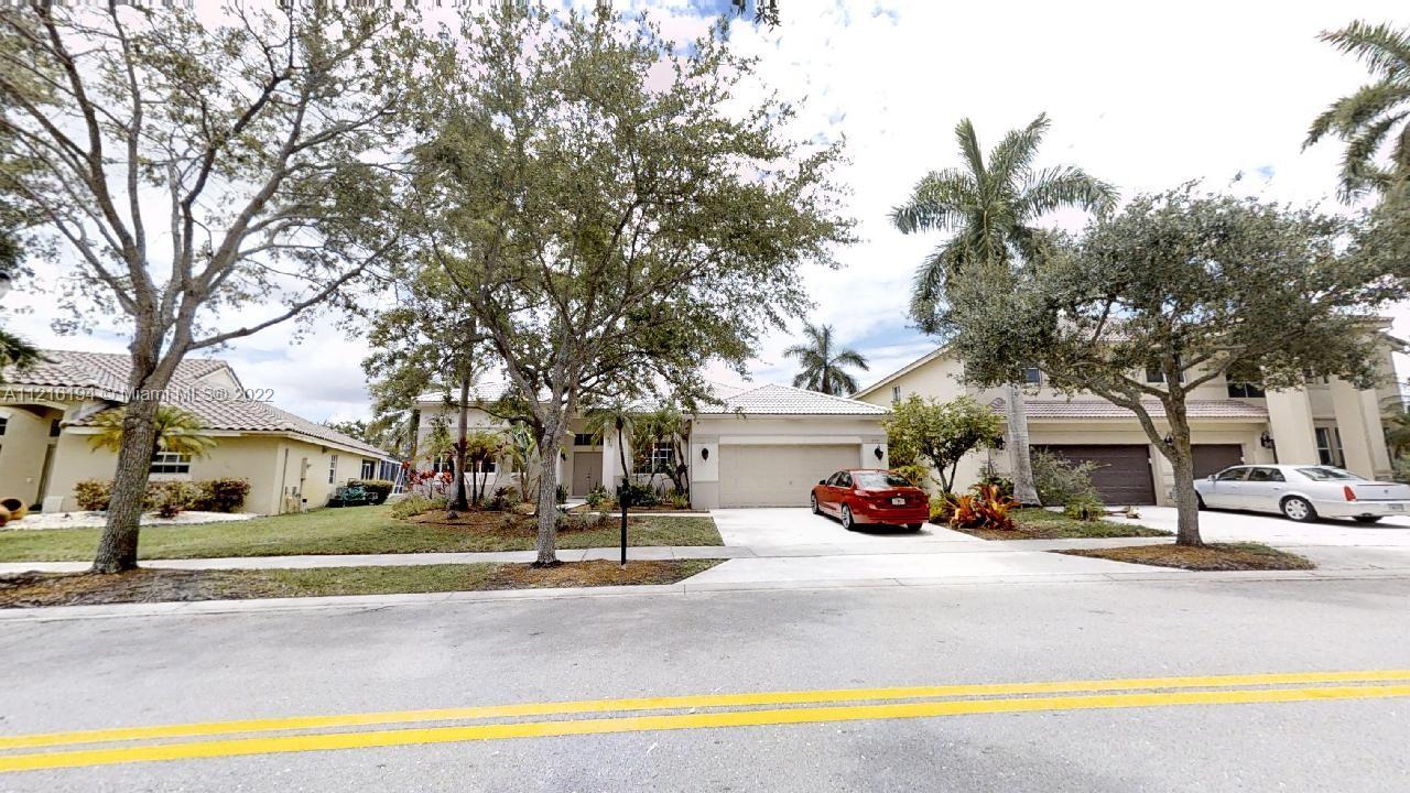 849 Crestview Cir
