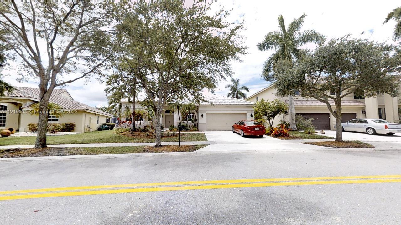 849 Crestview Cir