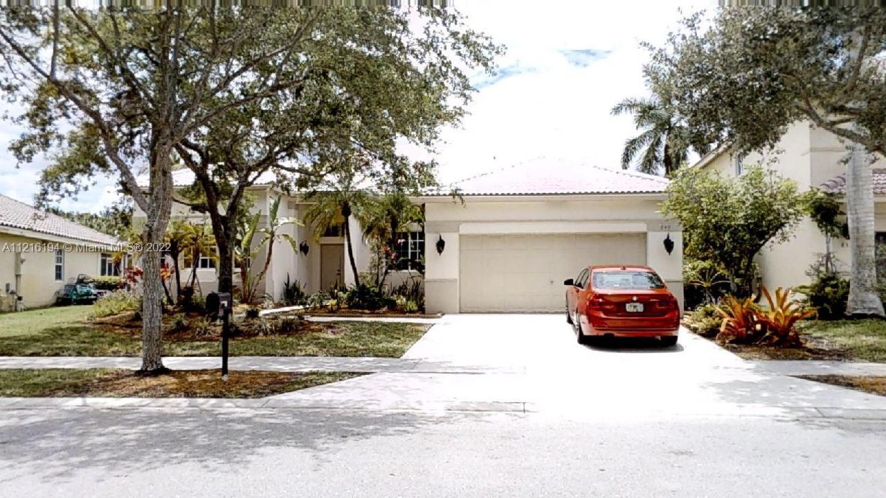 849 Crestview Cir