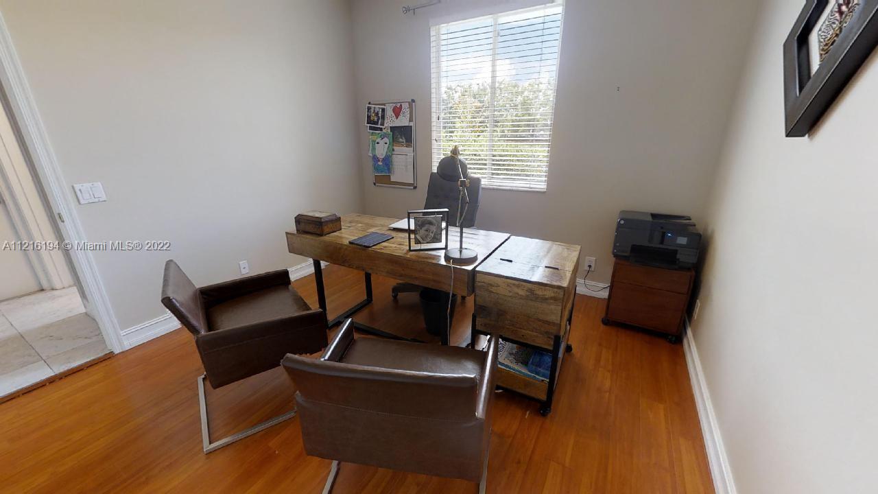 849 Crestview Cir