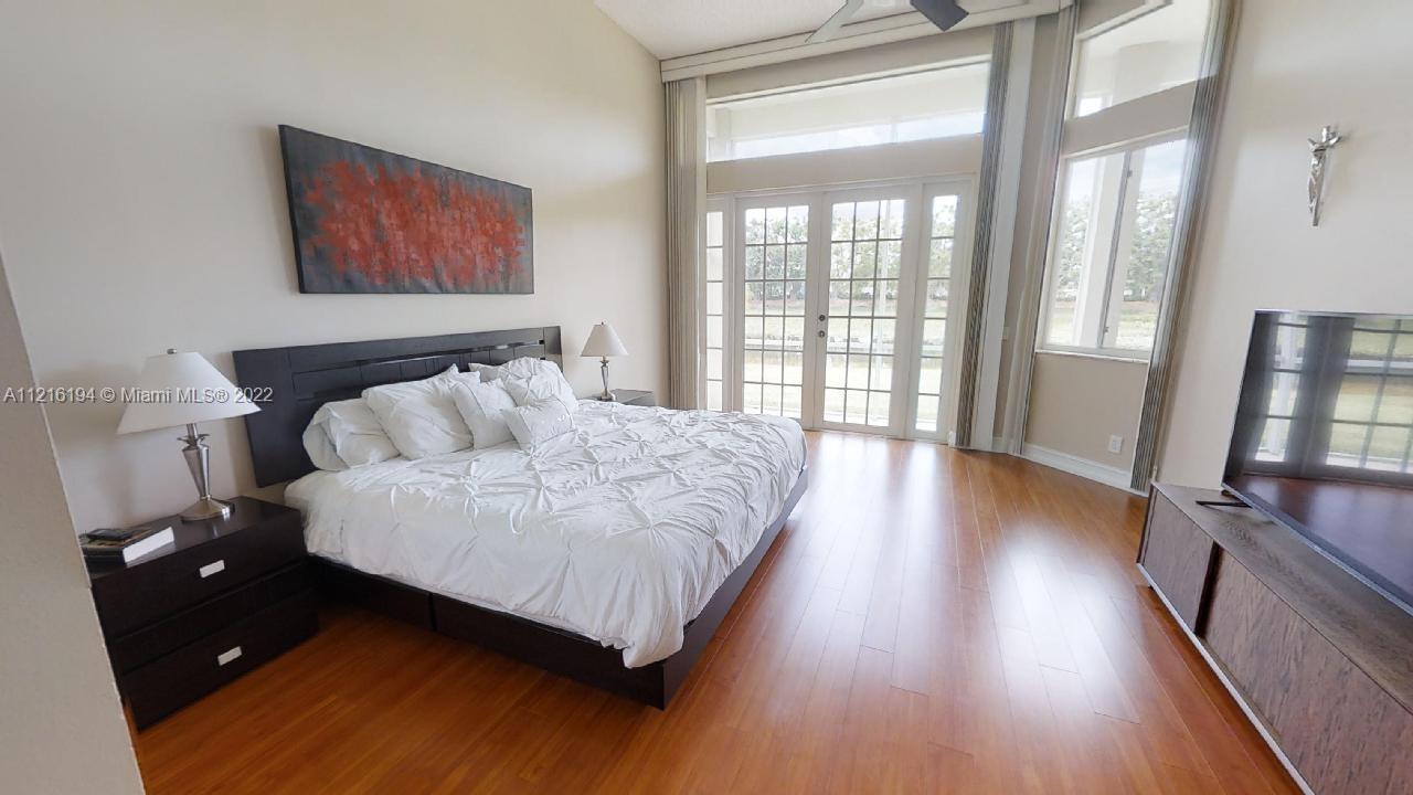 849 Crestview Cir