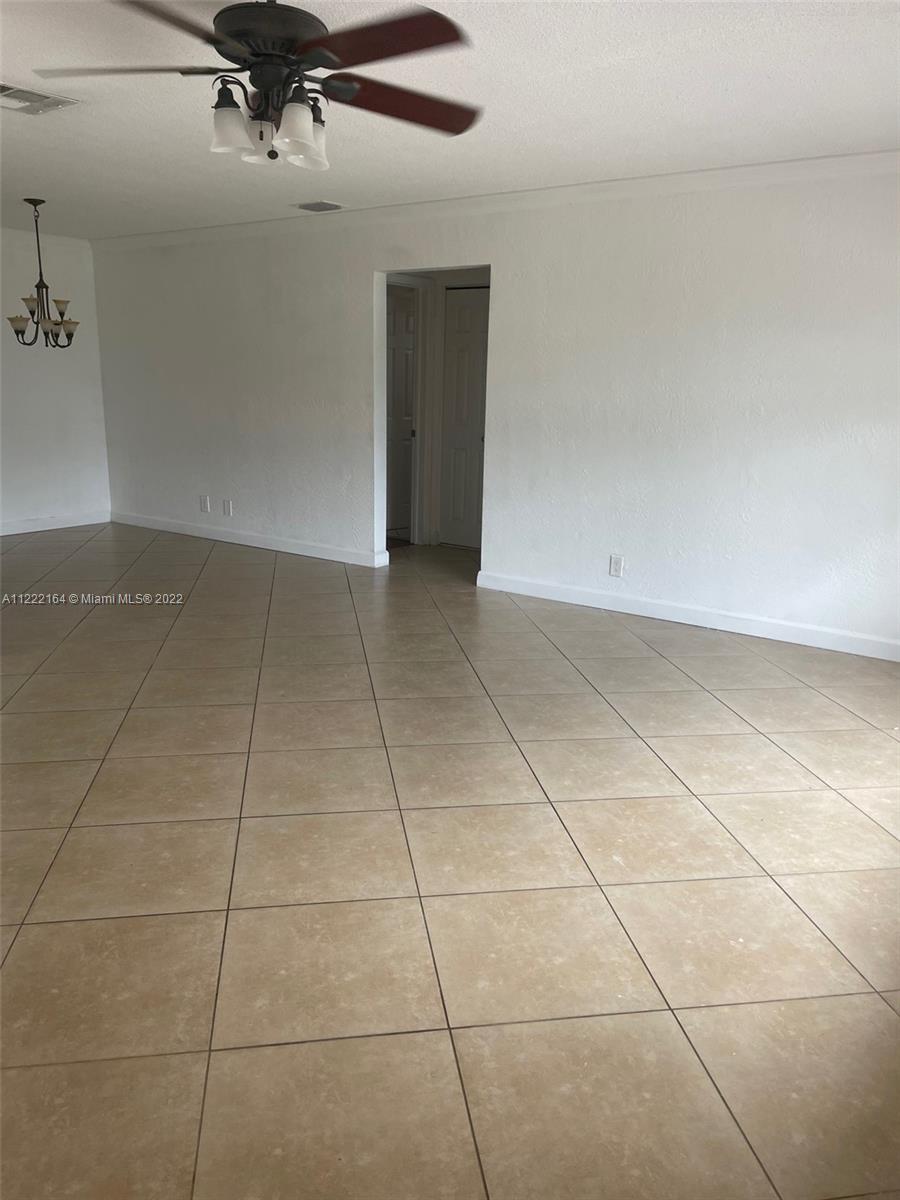9607 NW 66th St Unit: 0
