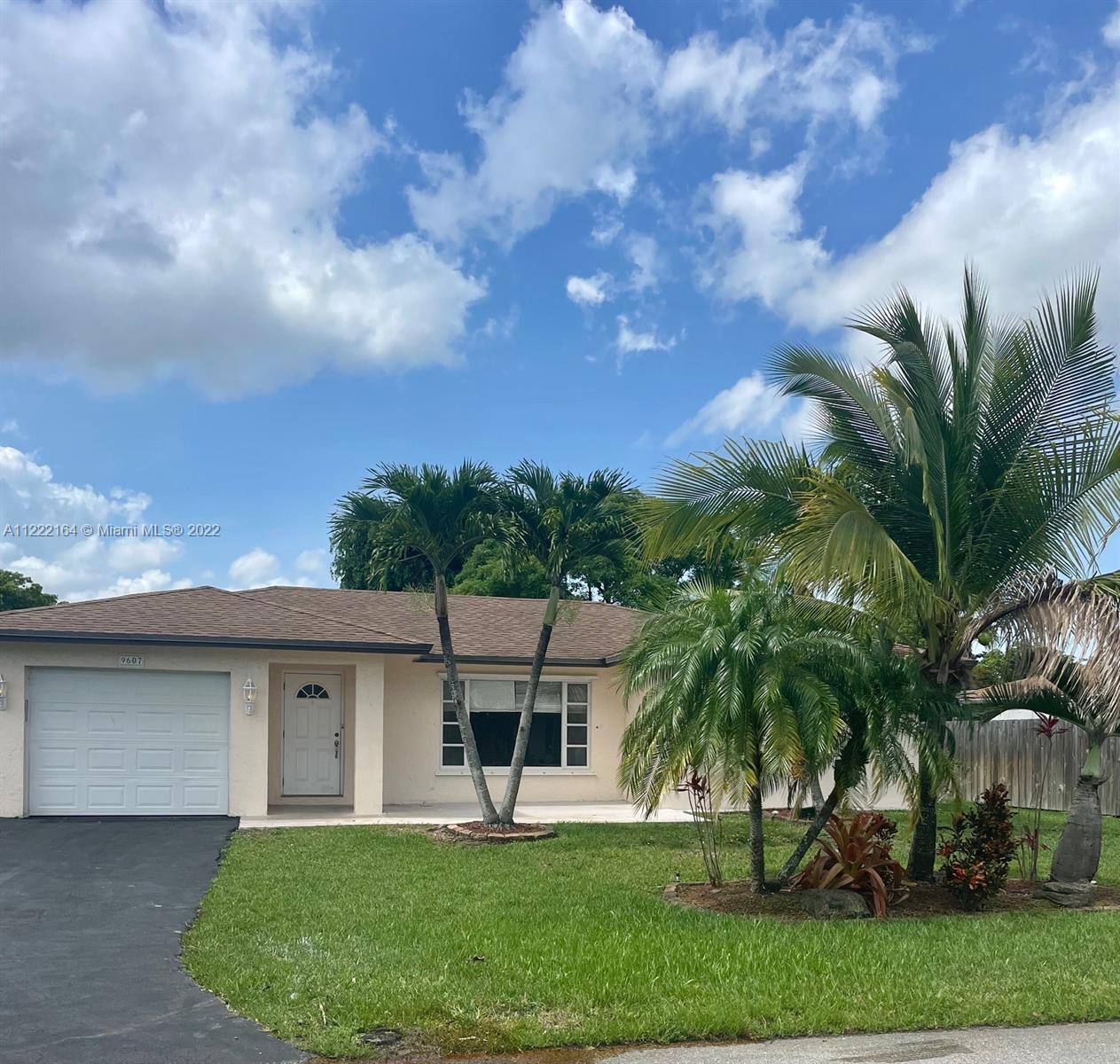9607 NW 66th St Unit: 0