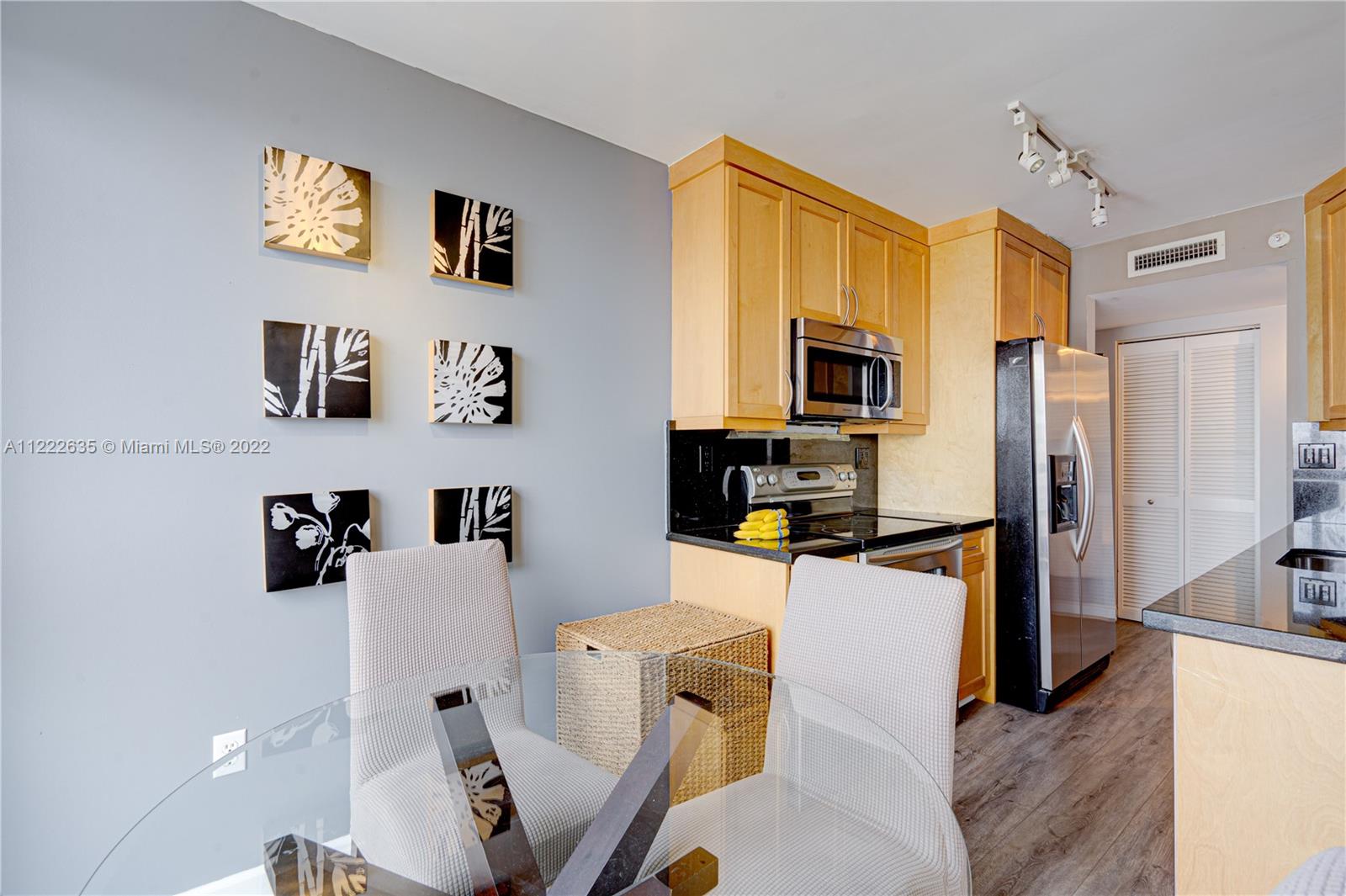 1688 West Ave Unit: Penthouse 4