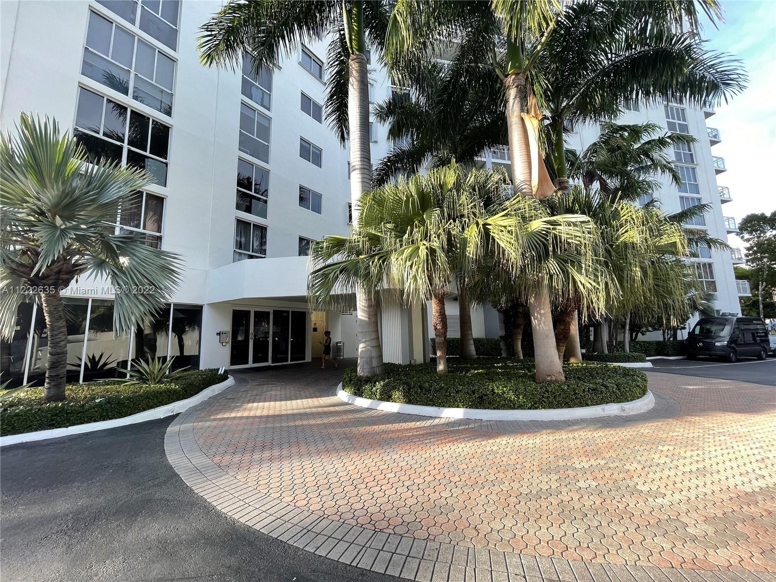 1688 West Ave Unit: Penthouse 4