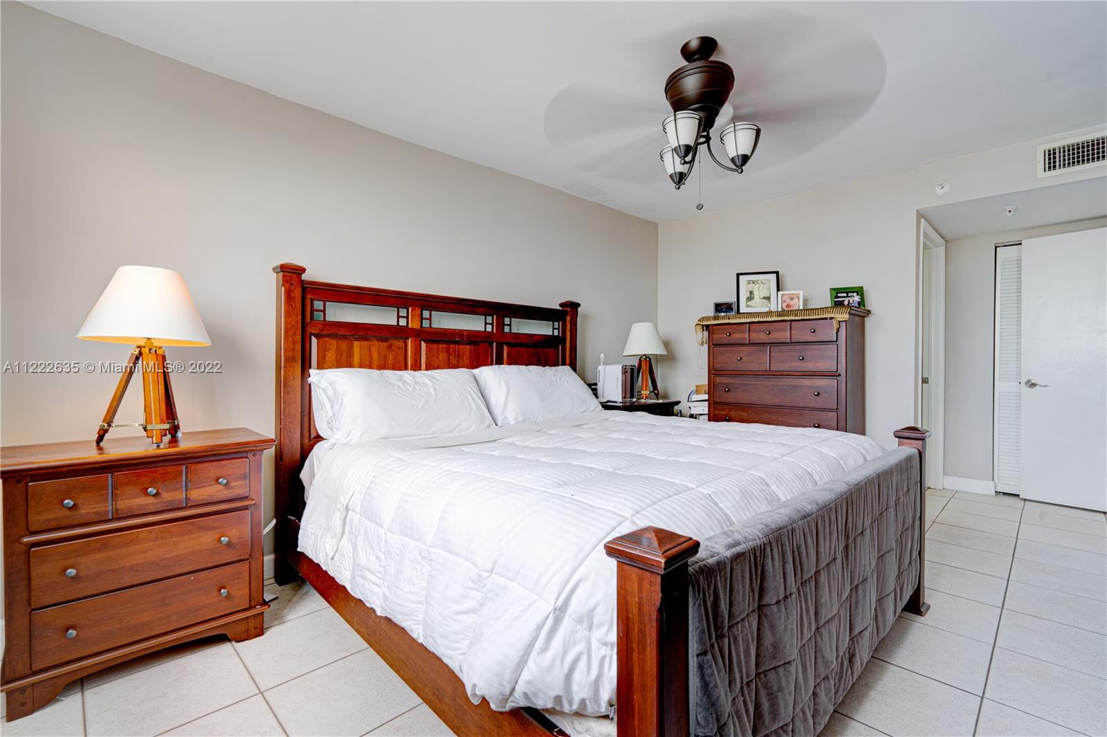 1688 West Ave Unit: Penthouse 4