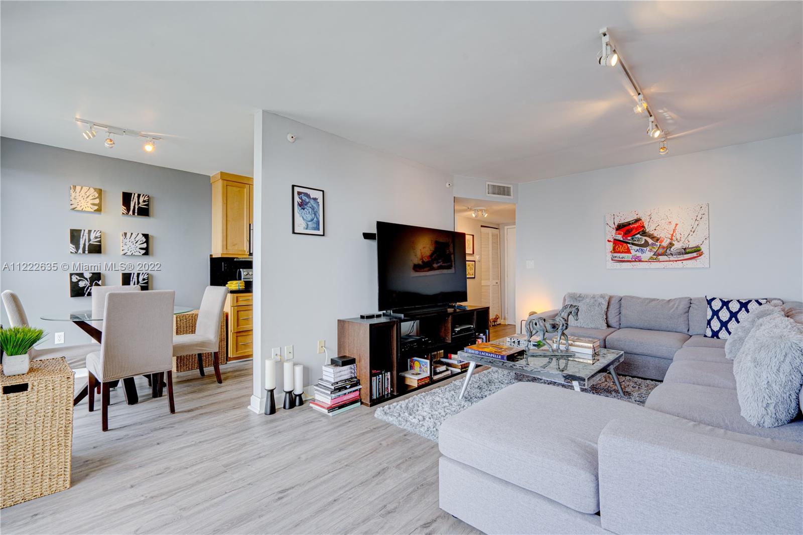 1688 West Ave Unit: Penthouse 4