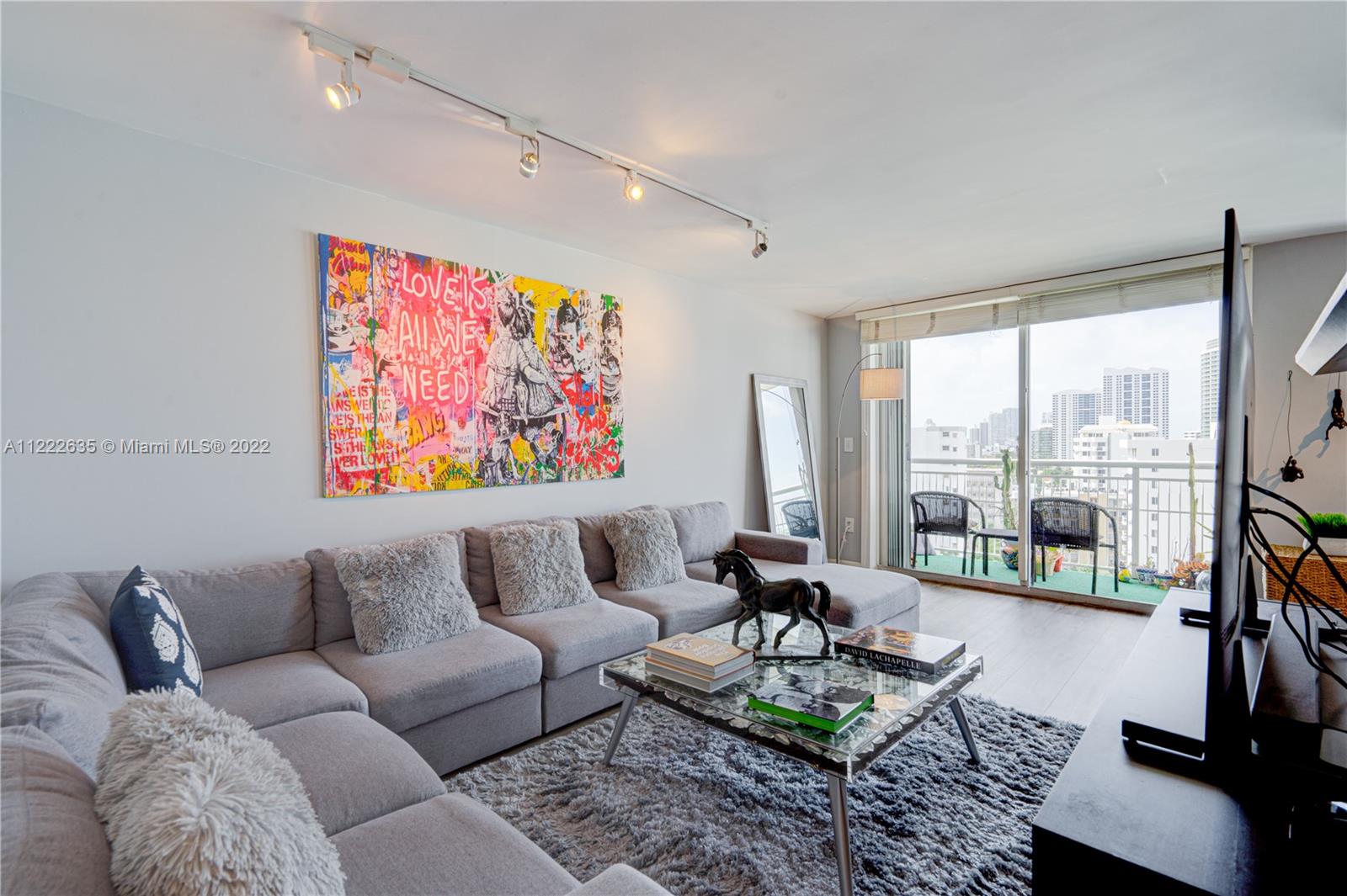 1688 West Ave Unit: Penthouse 4