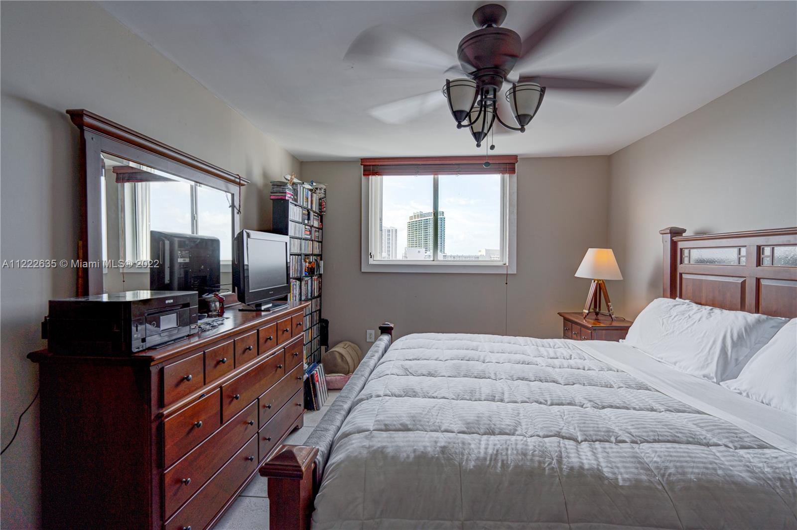 1688 West Ave Unit: Penthouse 4