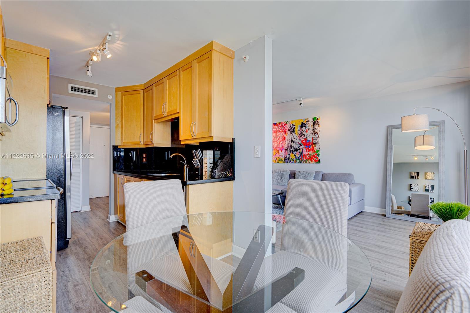 1688 West Ave Unit: Penthouse 4