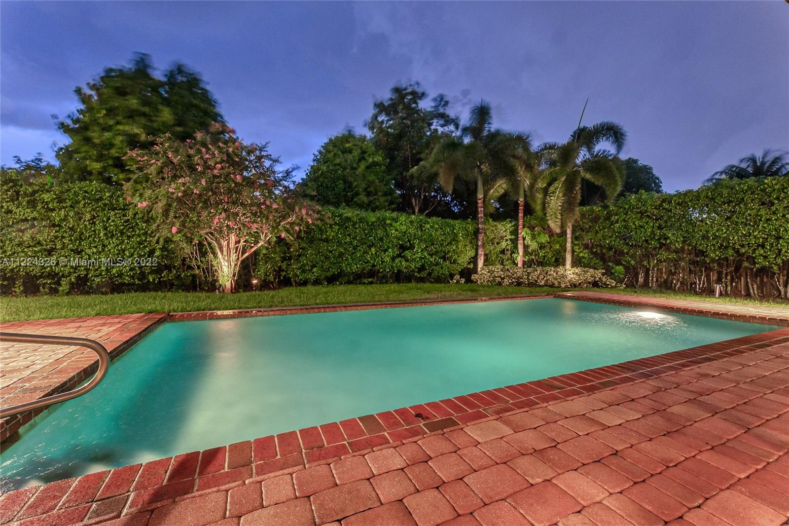 1400 SW 72nd Ave