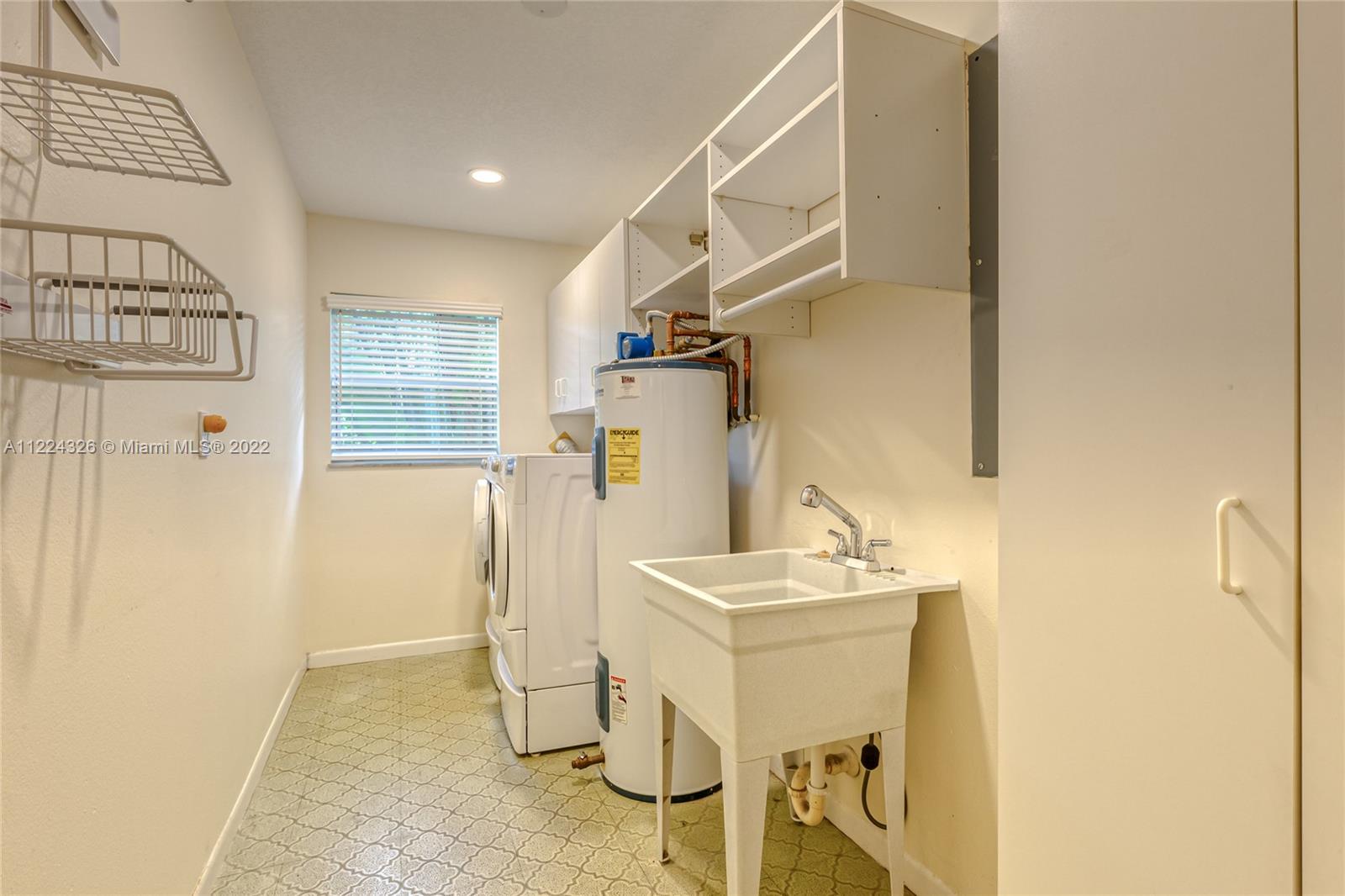1400 SW 72nd Ave