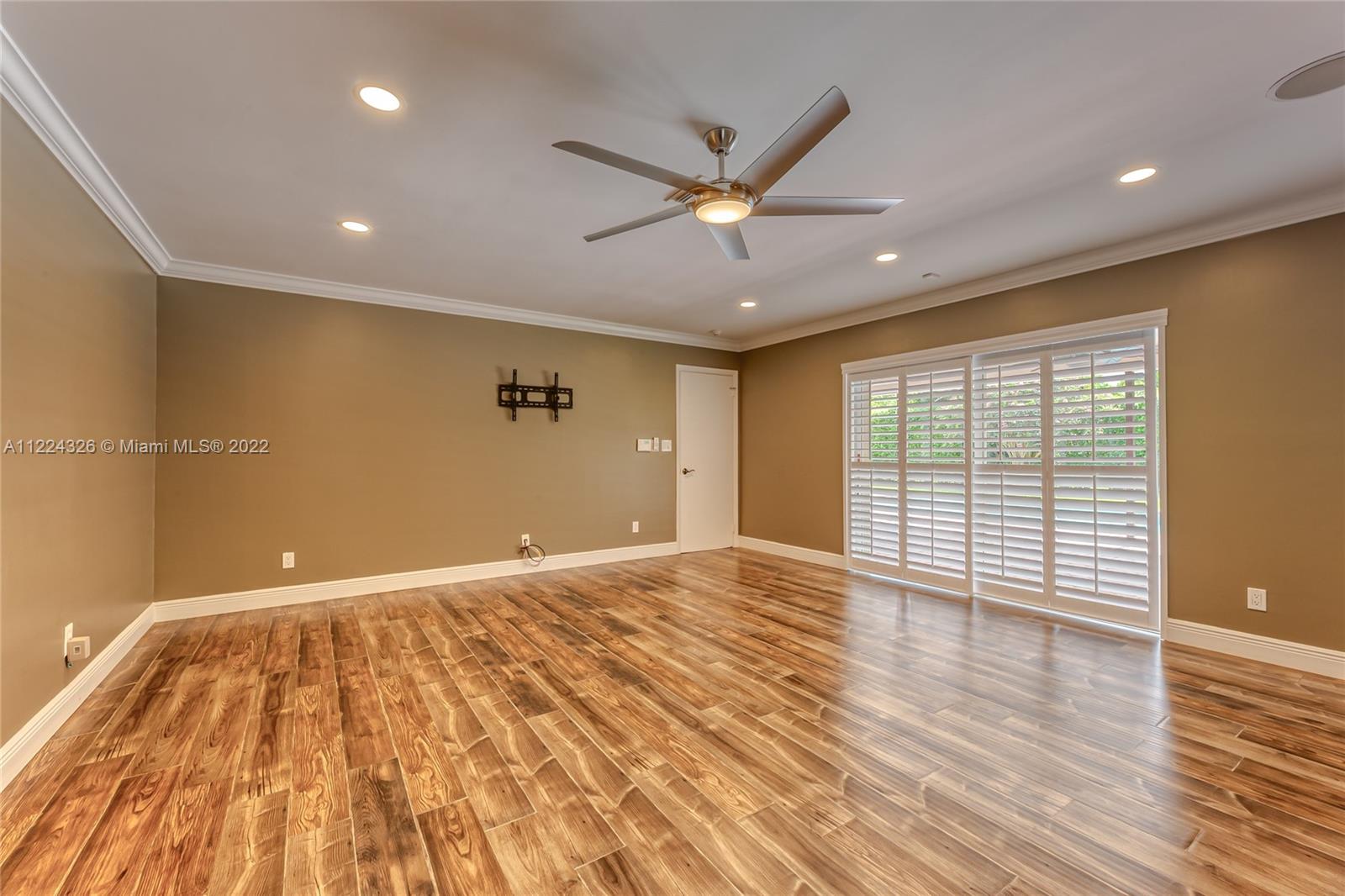 1400 SW 72nd Ave