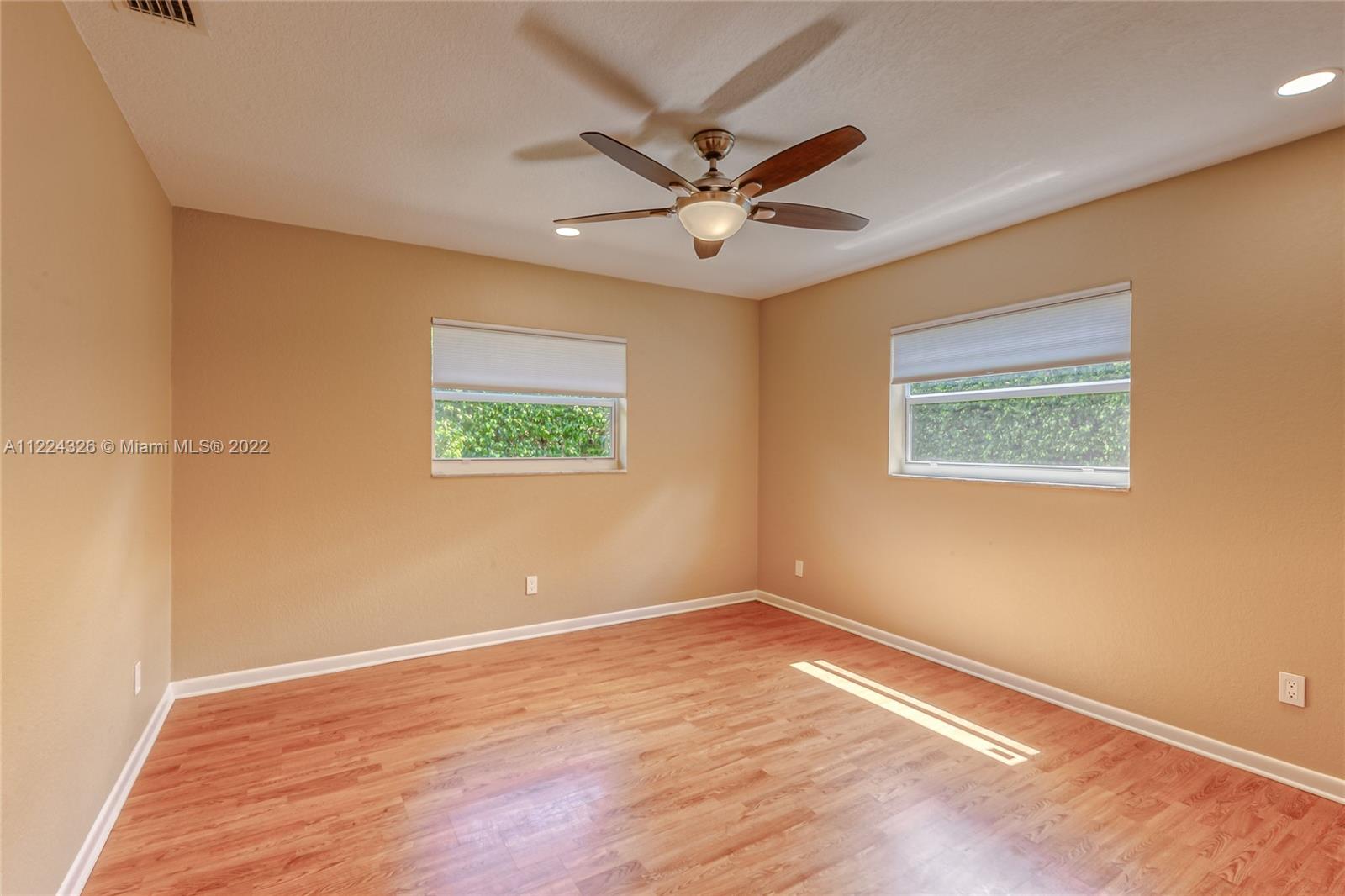 1400 SW 72nd Ave