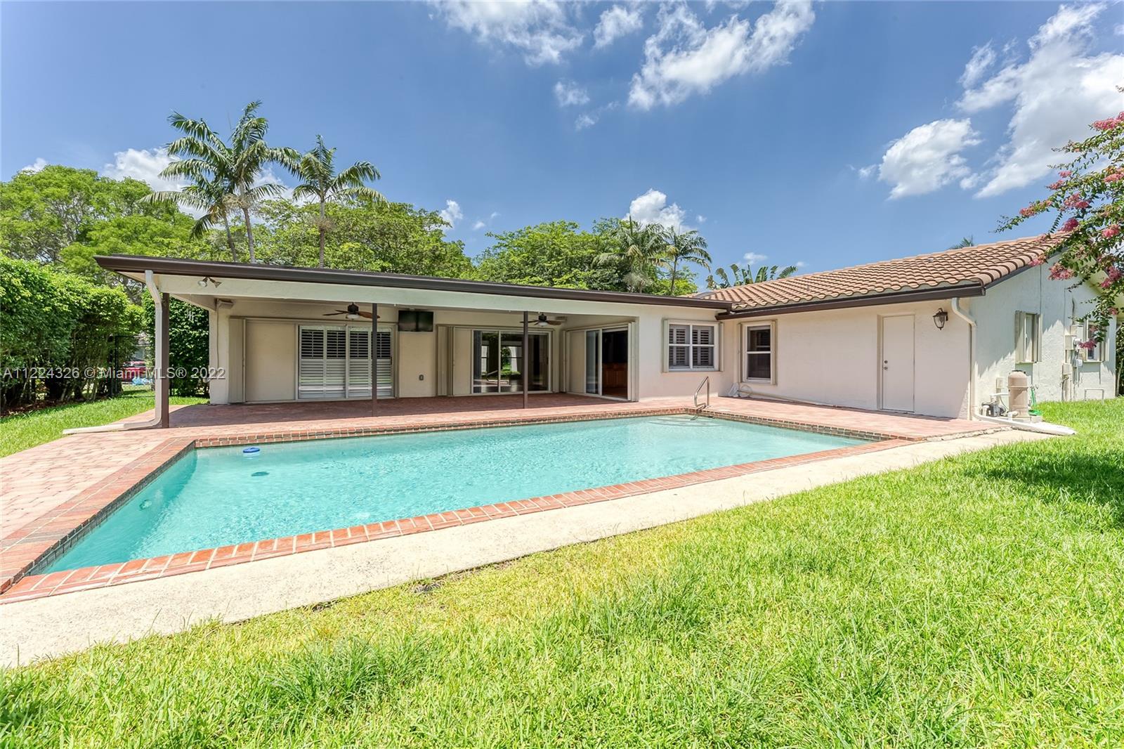 1400 SW 72nd Ave