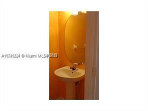 4 Simonton Cir