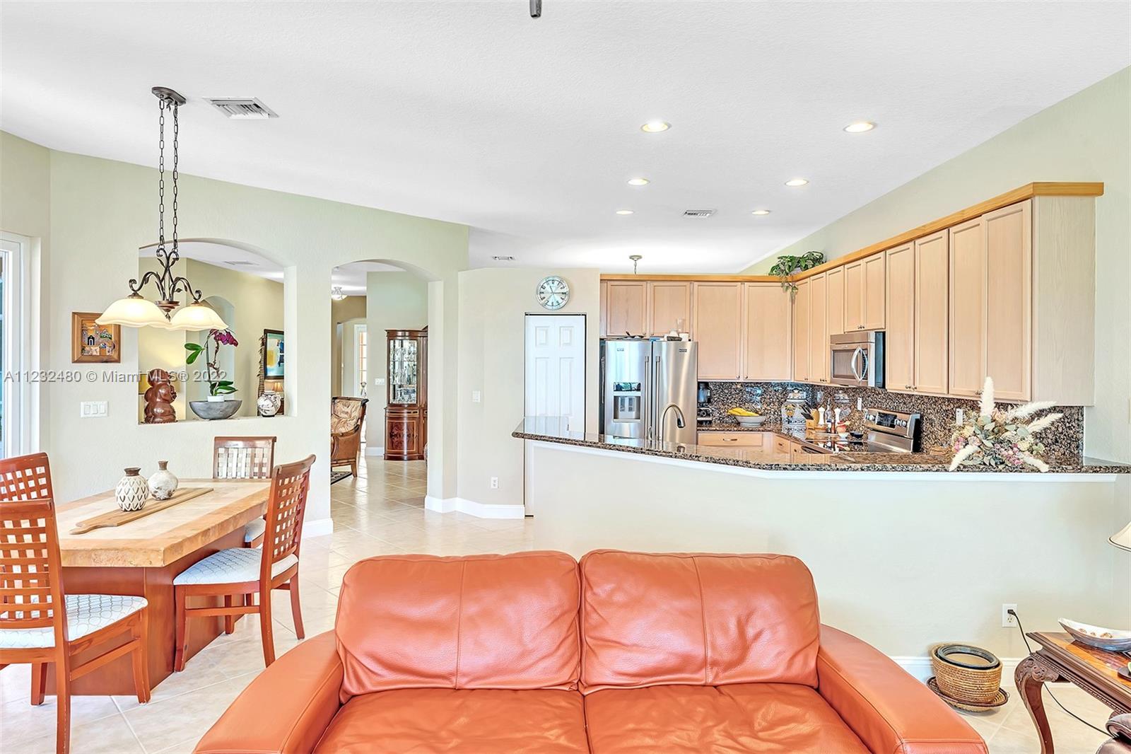 19461 Stonebrook St Unit: 19461