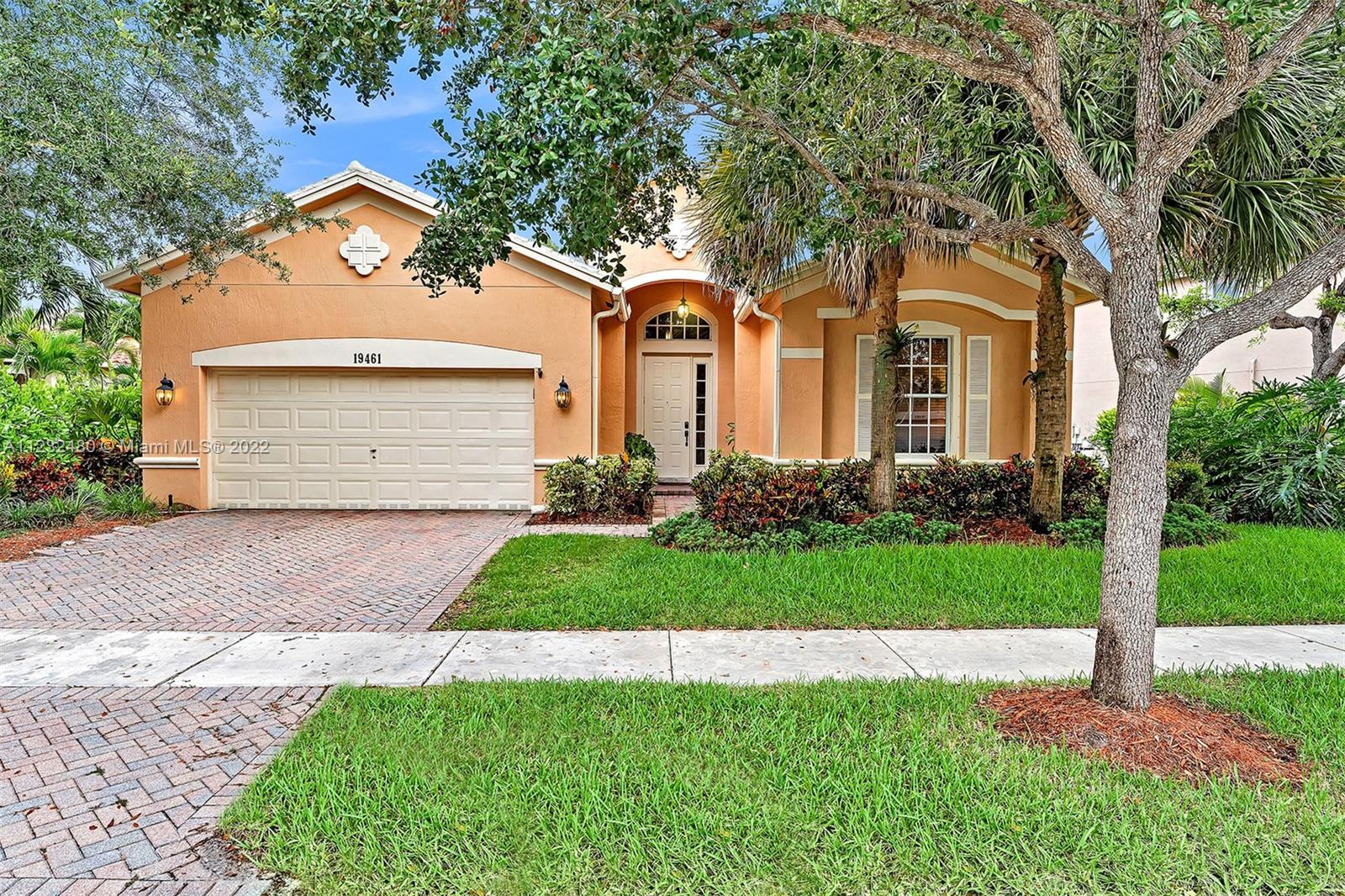 19461 Stonebrook St Unit: 19461