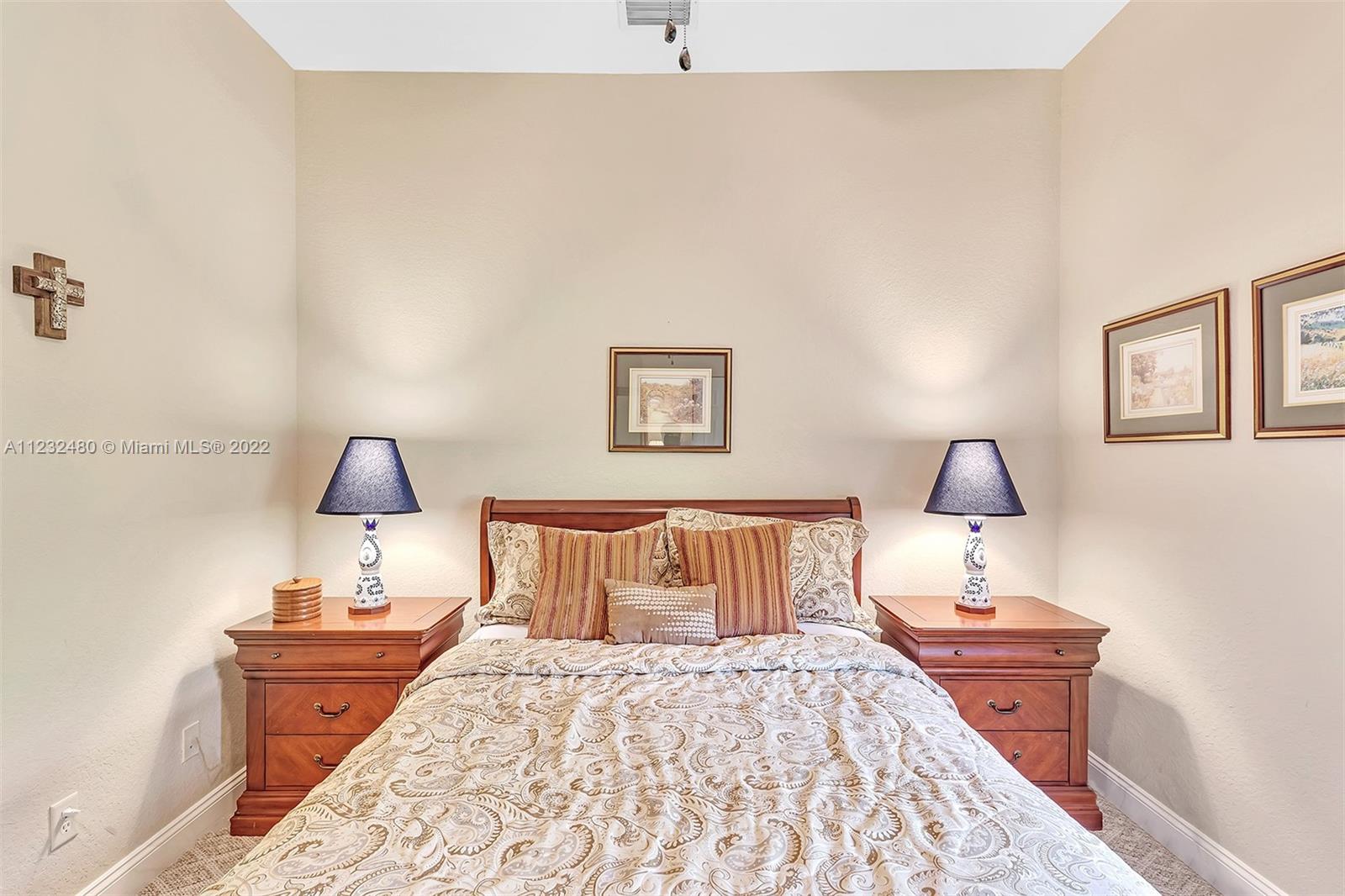19461 Stonebrook St Unit: 19461