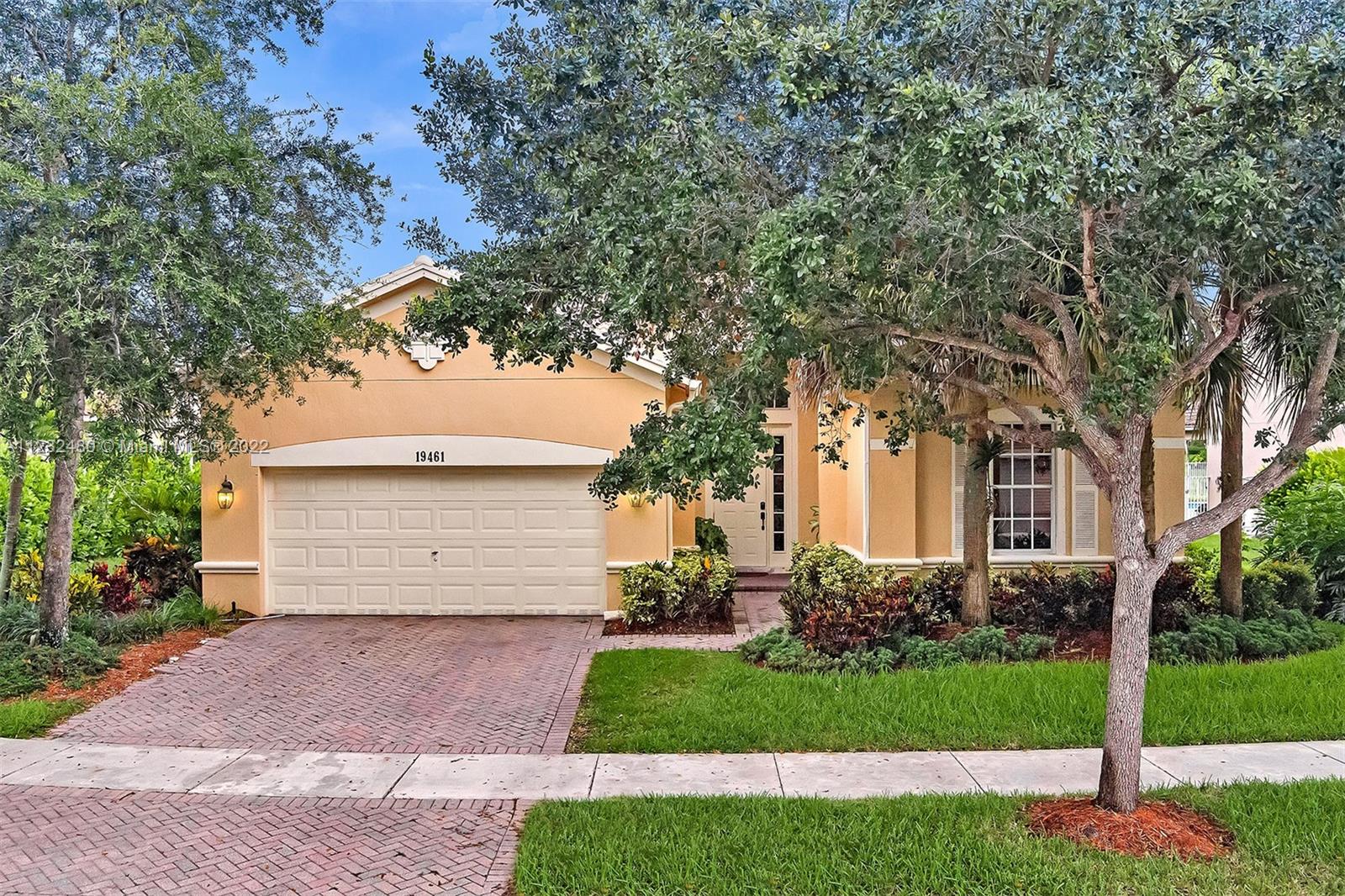 19461 Stonebrook St Unit: 19461