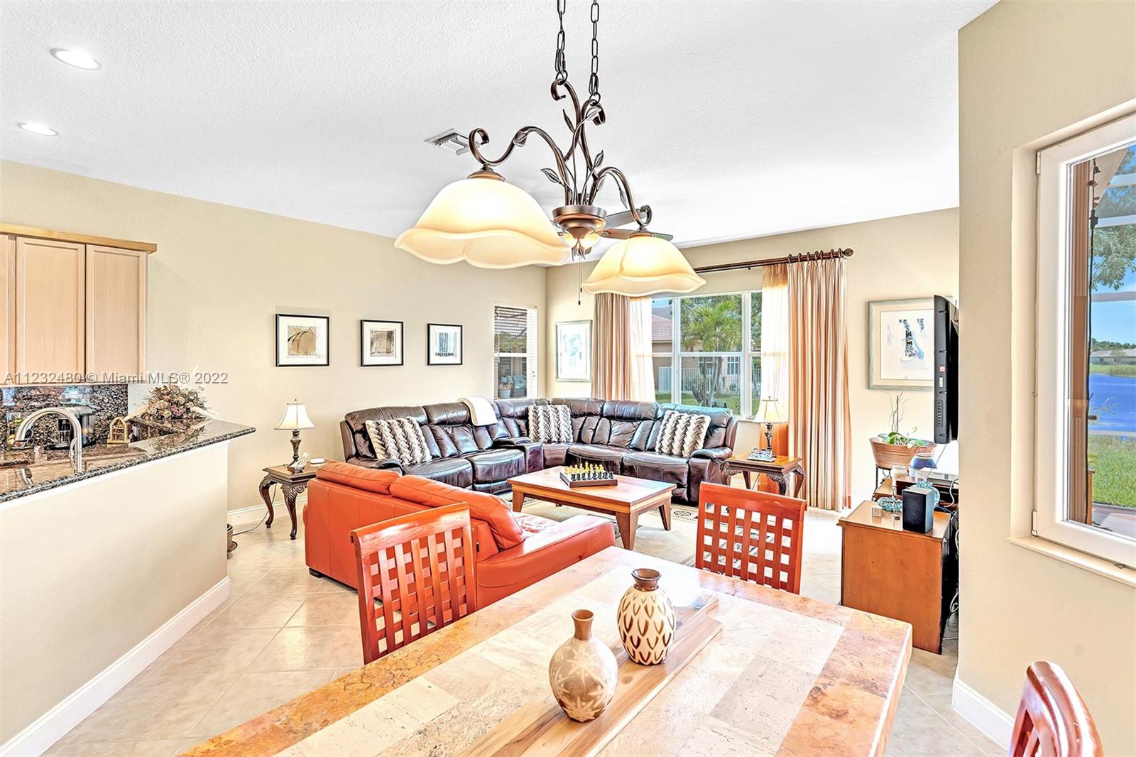 19461 Stonebrook St Unit: 19461