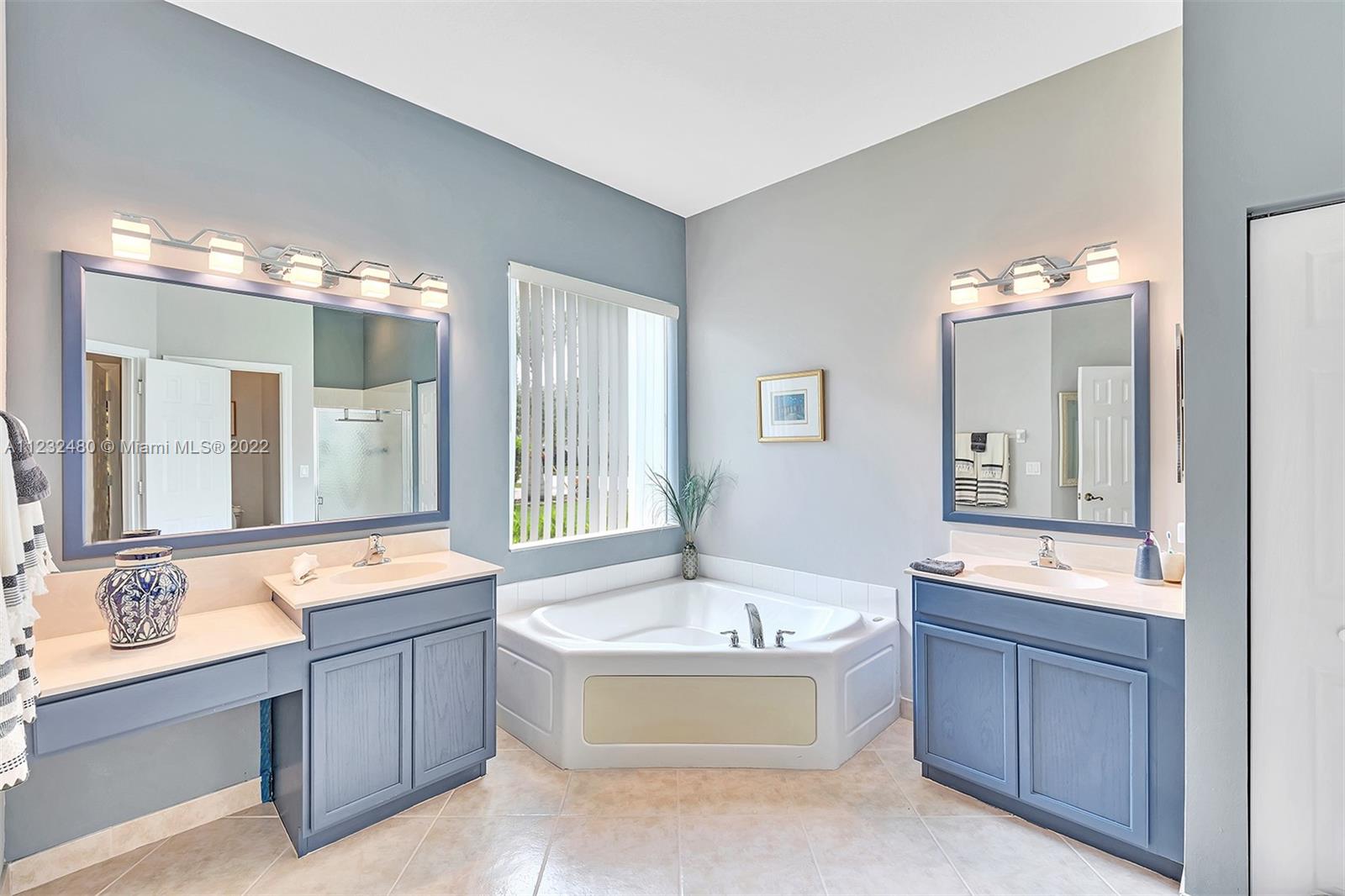 19461 Stonebrook St Unit: 19461