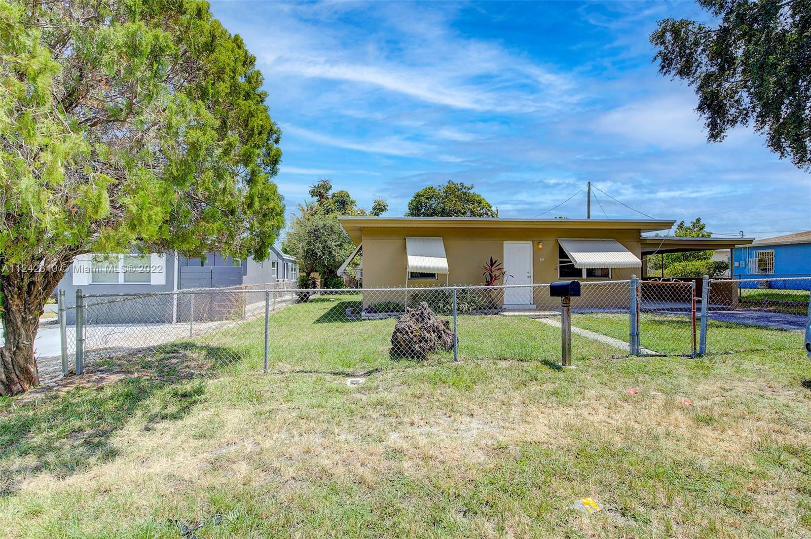 737 NW 1st Ct