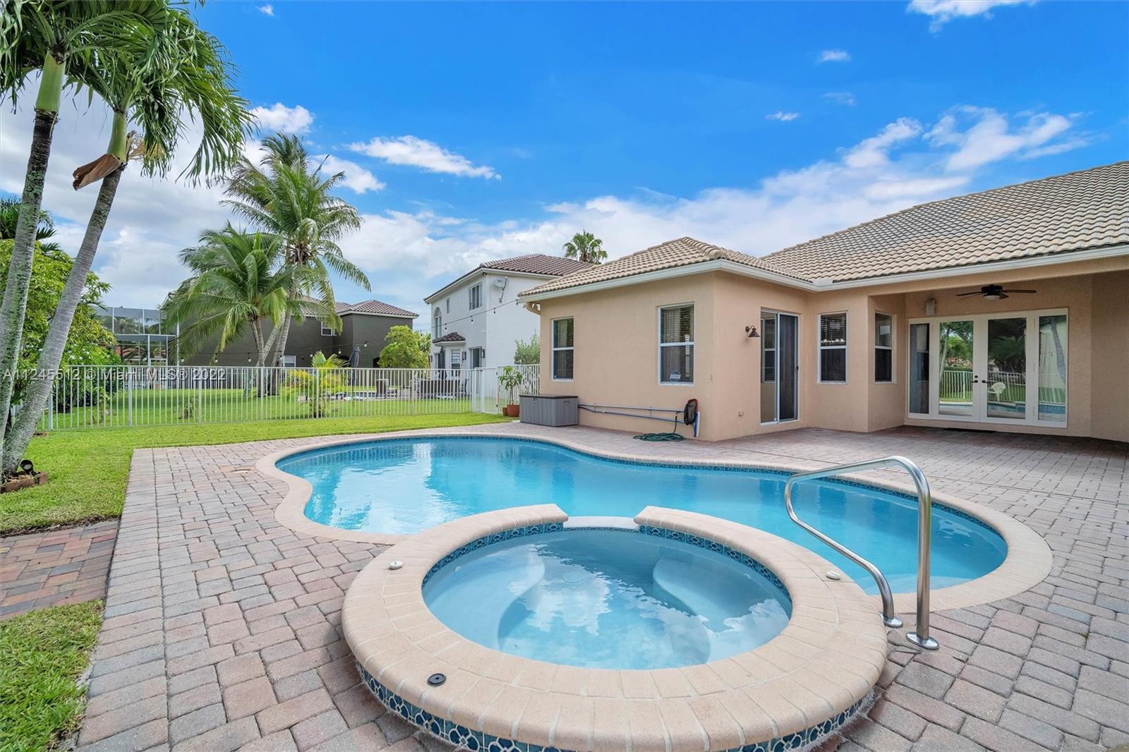 2142 SW 129th Ave
