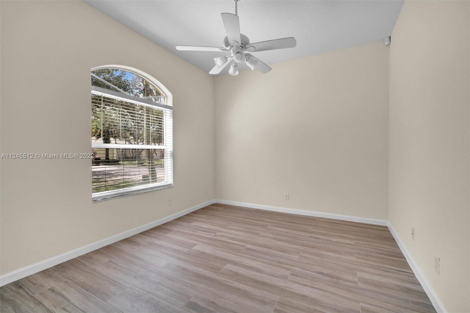 2142 SW 129th Ave