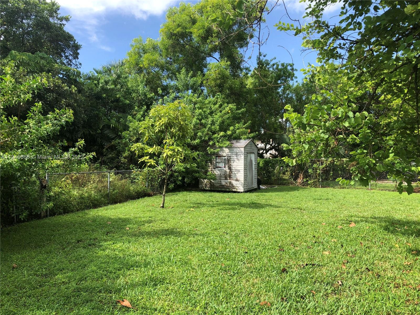 717 SW 79th Ter