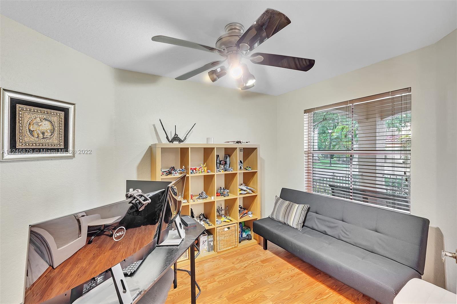 3711 Falcon Ridge Cir