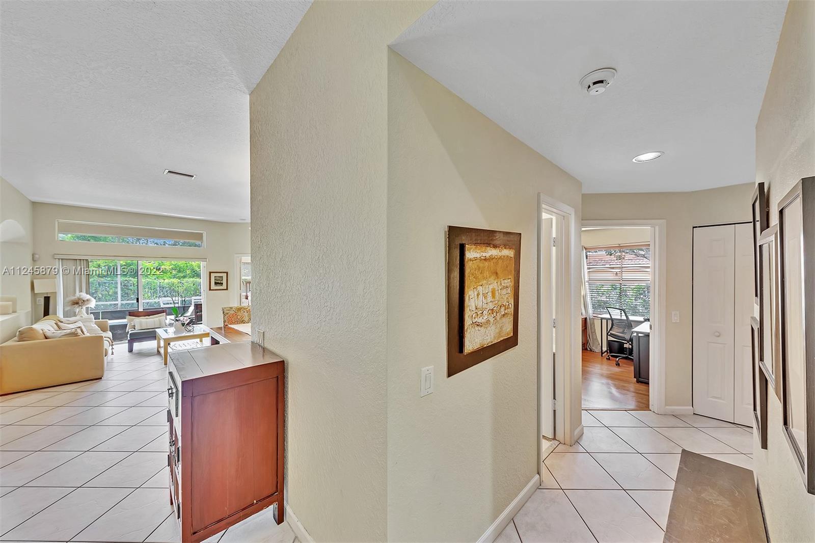3711 Falcon Ridge Cir