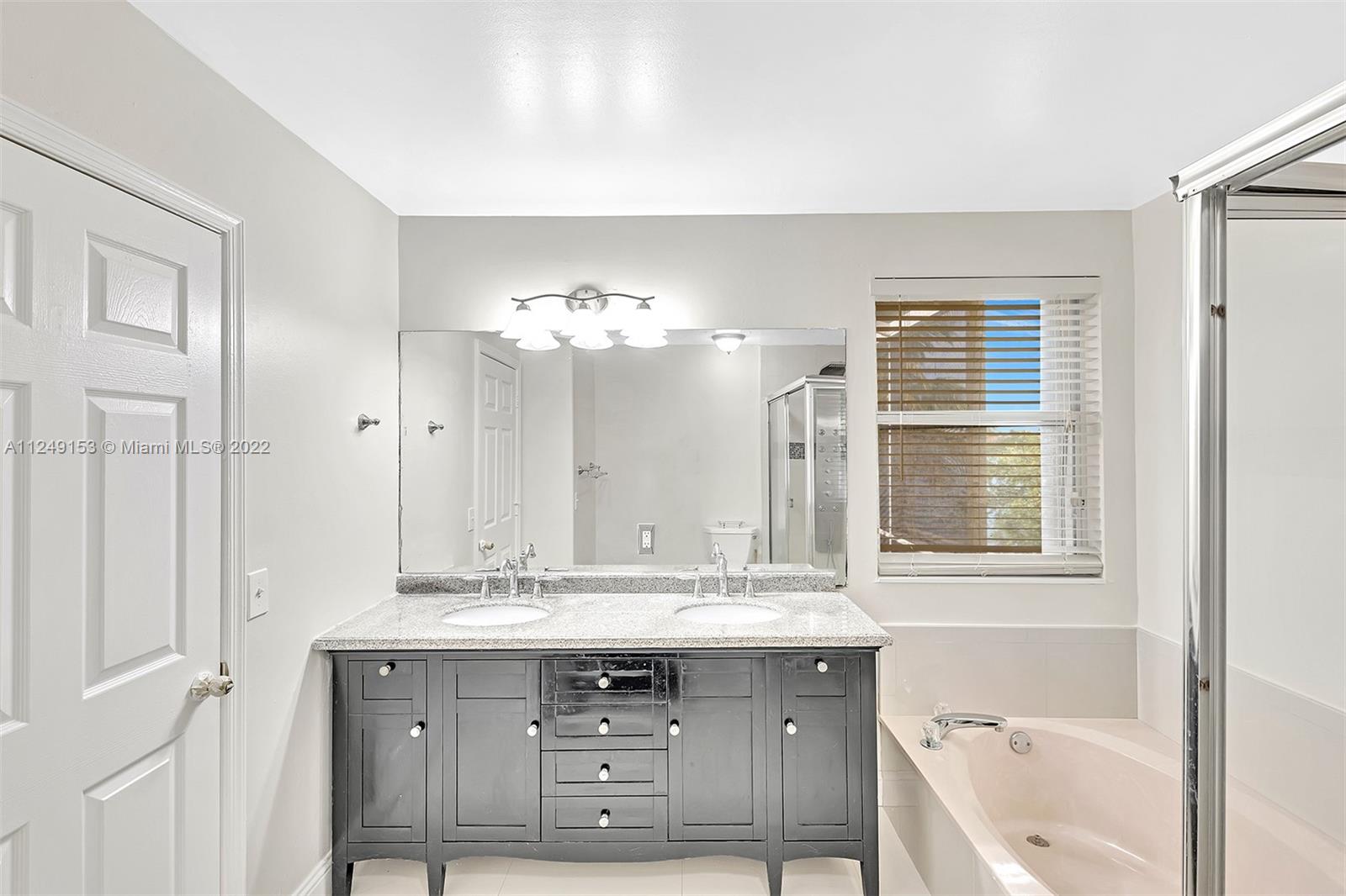 17852 NW 15th Ct Unit: 17852