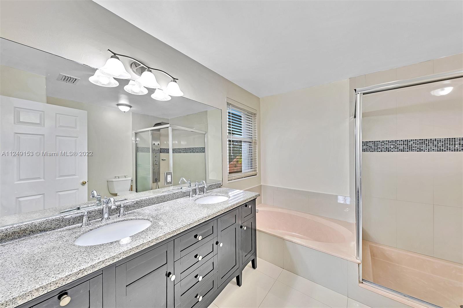 17852 NW 15th Ct Unit: 17852