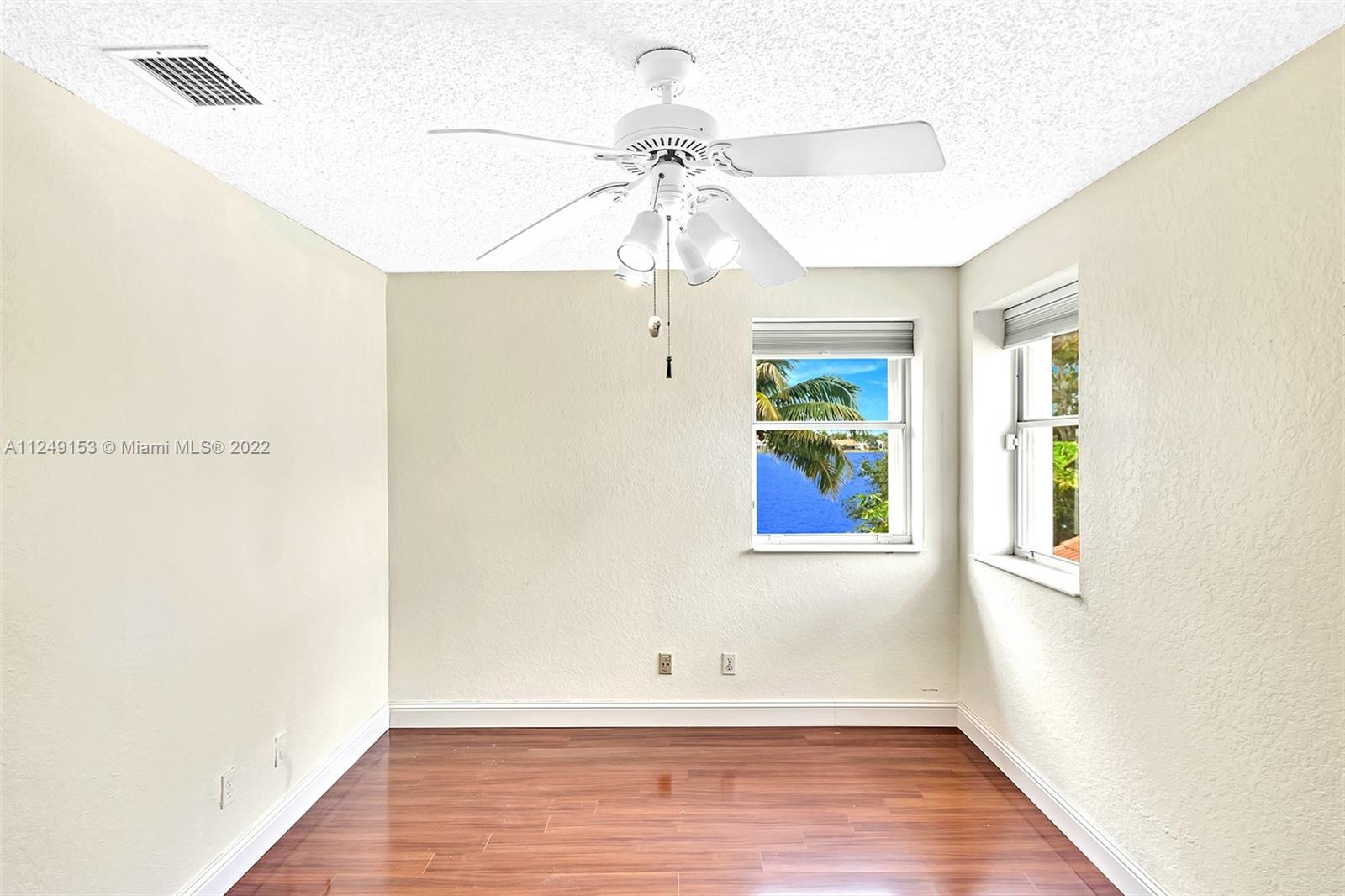17852 NW 15th Ct Unit: 17852