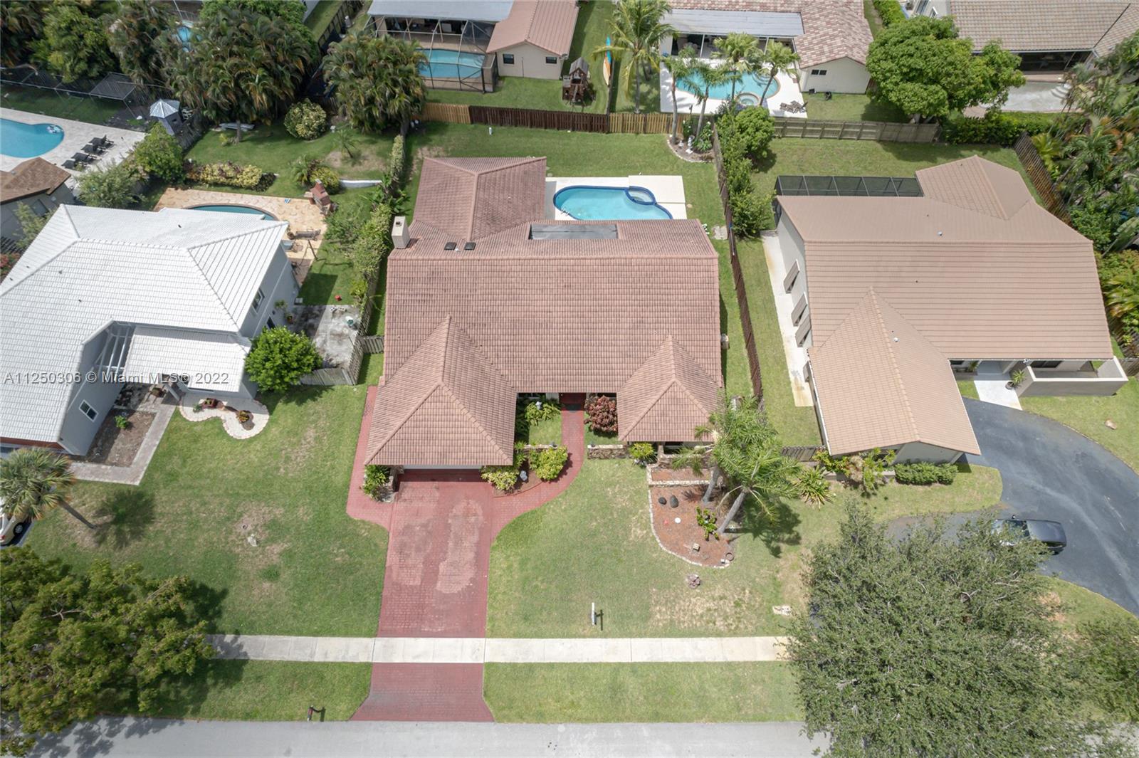1211 NW 95th Ave