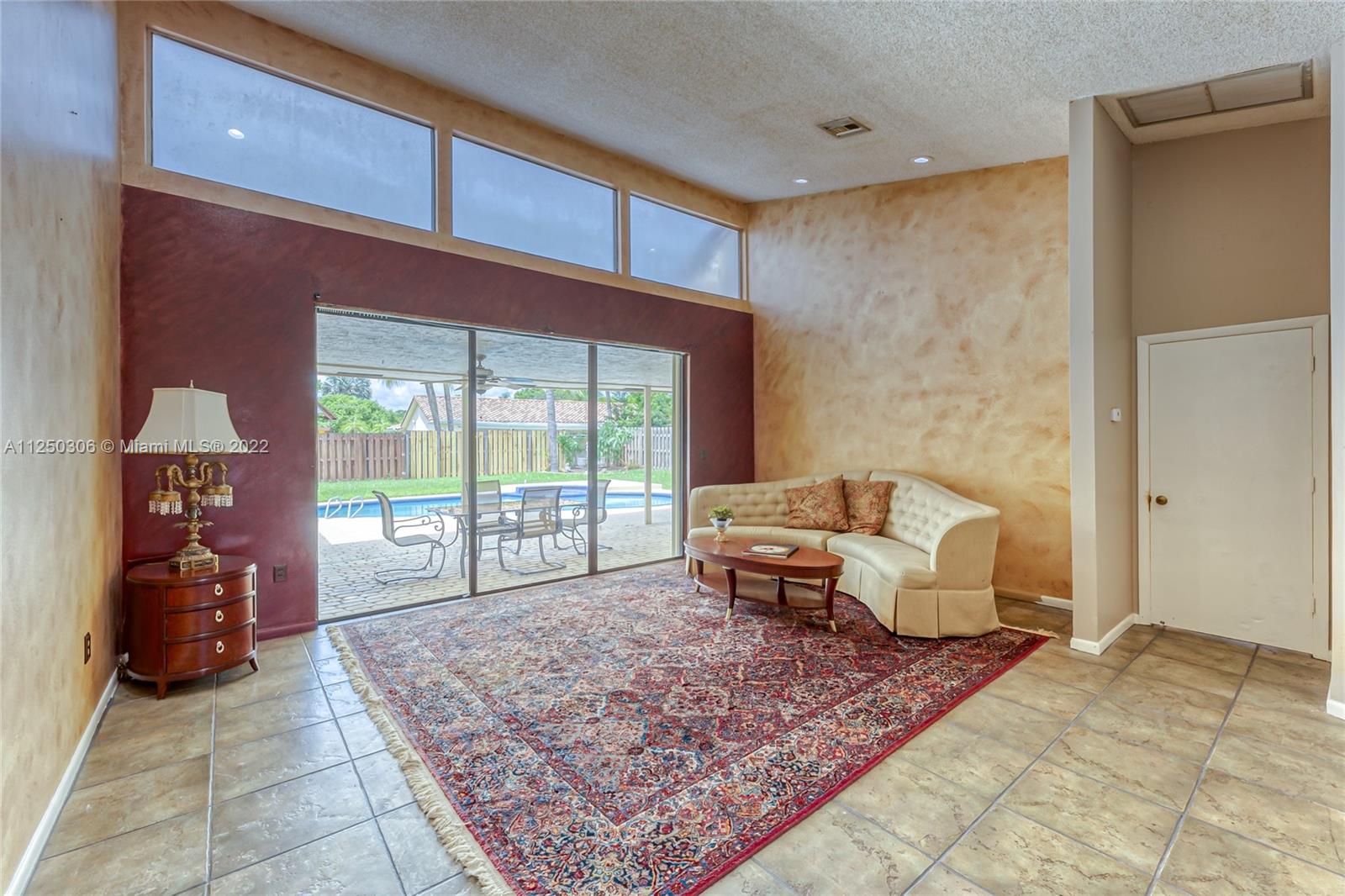 1211 NW 95th Ave