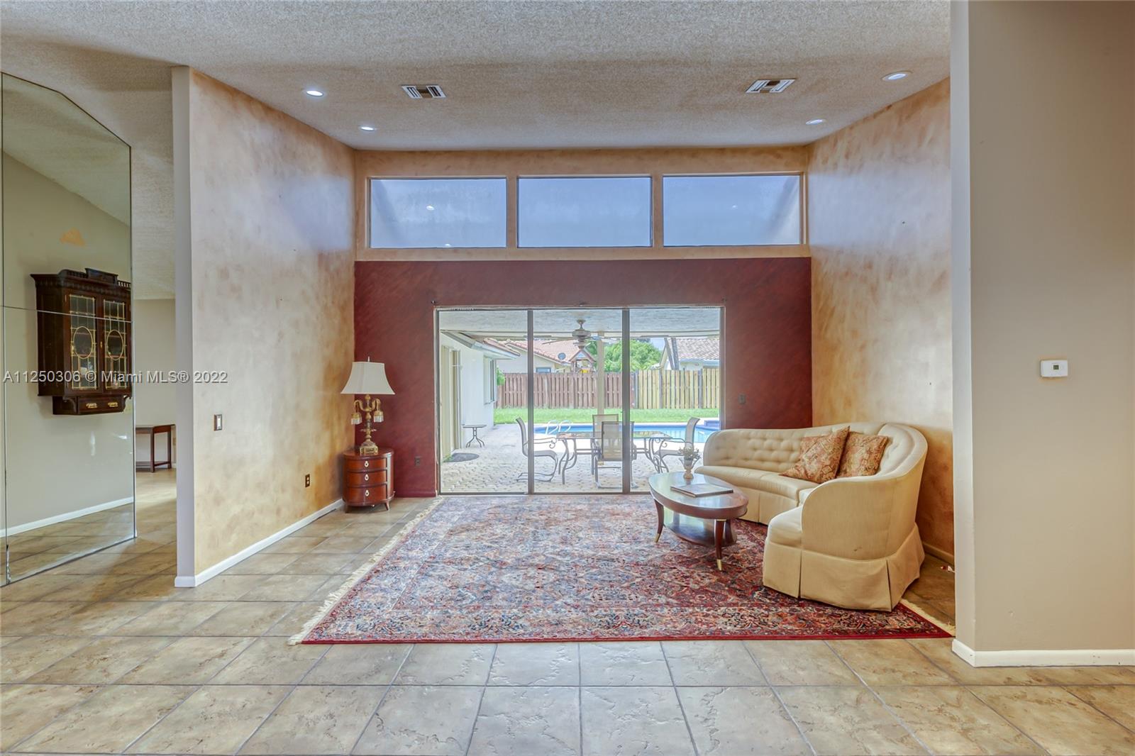 1211 NW 95th Ave